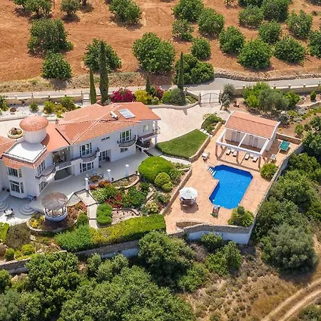 Victorias Villa *